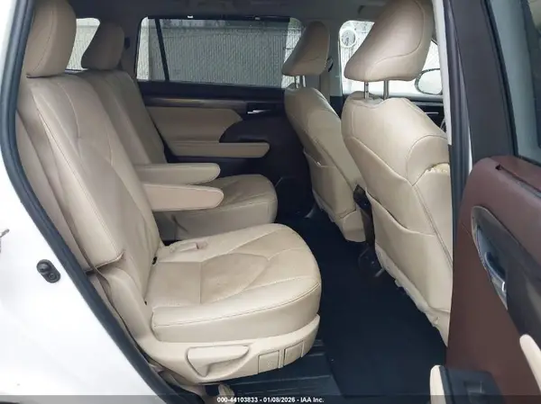 5TDFZRAH5NS130434 2022 TOYOTA HIGHLANDER - Image 8