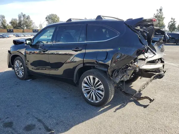5TDFZRAH5NS139103 2022 TOYOTA HIGHLANDER - Image 2