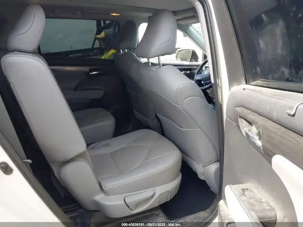 5TDFZRAH6MS078407 2021 TOYOTA HIGHLANDER - Image 8