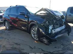 5TDFZRAH6NS090378 2022 TOYOTA HIGHLANDER