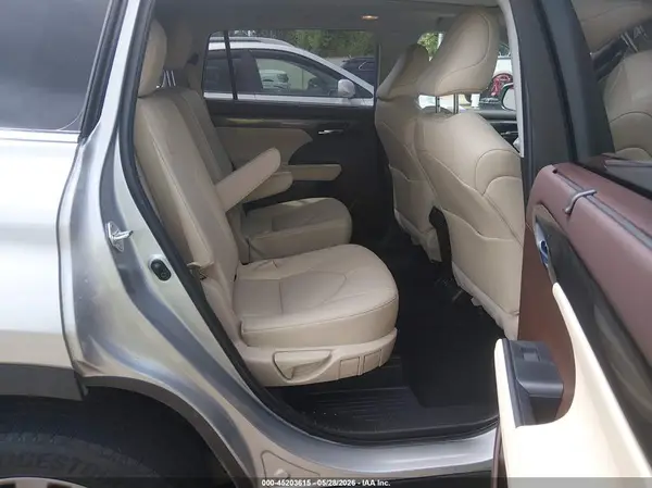 5TDFZRAH6NS140549 2022 TOYOTA HIGHLANDER - Image 8