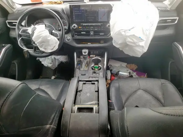 5TDFZRAH7NS096092 2022 TOYOTA HIGHLANDER - Image 8
