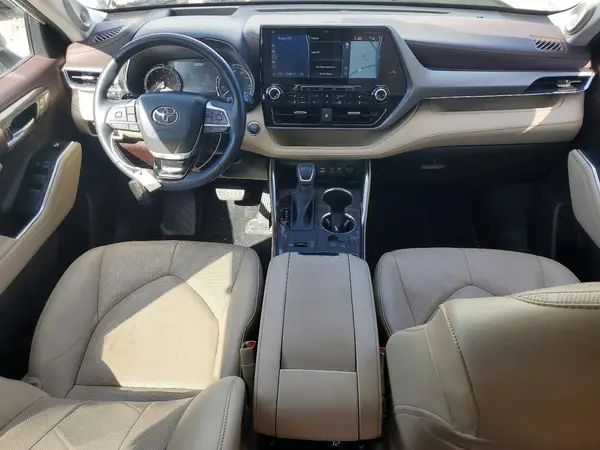 5TDFZRAH7NS101050 2022 TOYOTA HIGHLANDER - Image 8