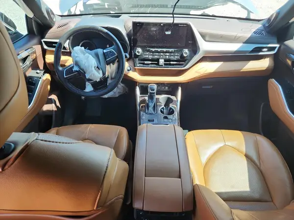 5TDFZRAH8MS078019 2021 TOYOTA HIGHLANDER - Image 8