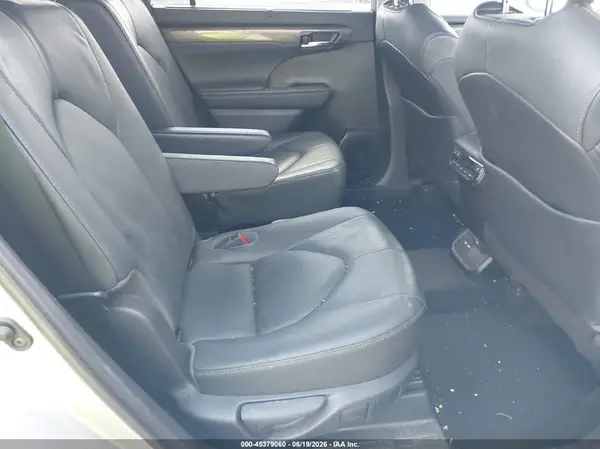 5TDFZRAH9LS015607 2020 TOYOTA HIGHLANDER - Image 8