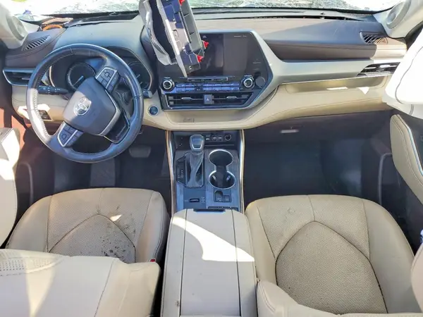 5TDFZRAH9MS046373 2021 TOYOTA HIGHLANDER - Image 8