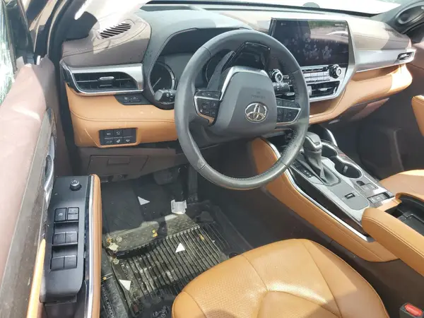5TDFZRAH9MS074786 2021 TOYOTA HIGHLANDER - Image 8