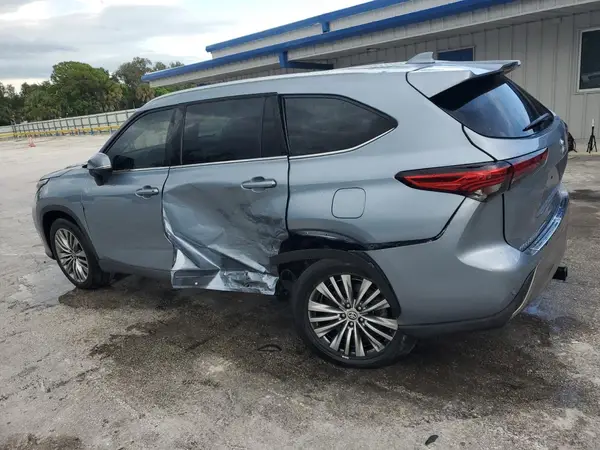 5TDFZRAH9MS083732 2021 TOYOTA HIGHLANDER - Image 2