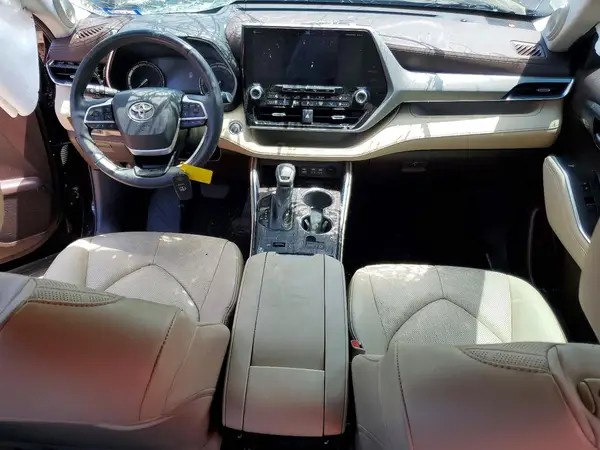 5TDFZRAH9NS108937 2022 TOYOTA HIGHLANDER - Image 8