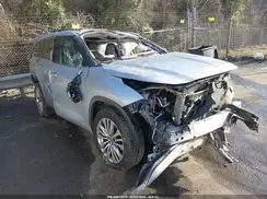 5TDFZRAH9NS126516 2022 TOYOTA HIGHLANDER