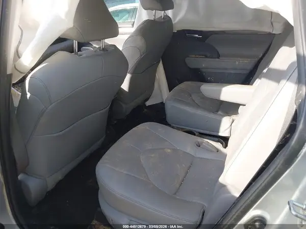 5TDFZRAH9NS126516 2022 TOYOTA HIGHLANDER - Image 8