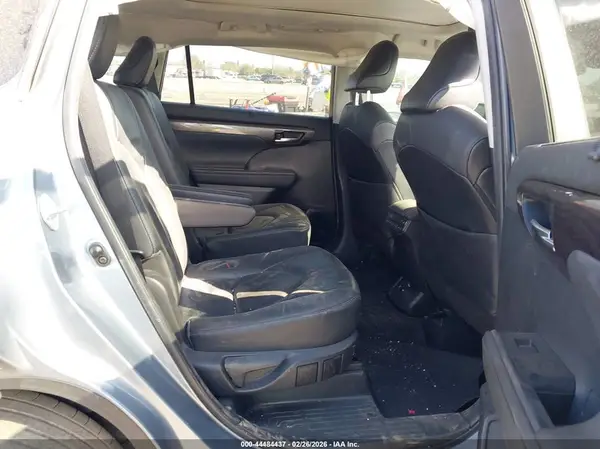 5TDFZRAHXMS041022 2021 TOYOTA HIGHLANDER - Image 8