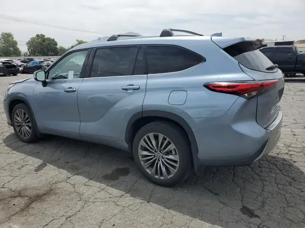 5TDFZRAHXMS077843 2021 TOYOTA HIGHLANDER - Image 2
