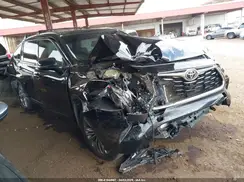 5TDFZRAHXNS132762 2022 TOYOTA HIGHLANDER