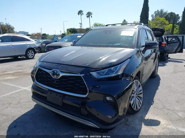 5TDFZRAHXNS142370 2022 TOYOTA HIGHLANDER - Image 2