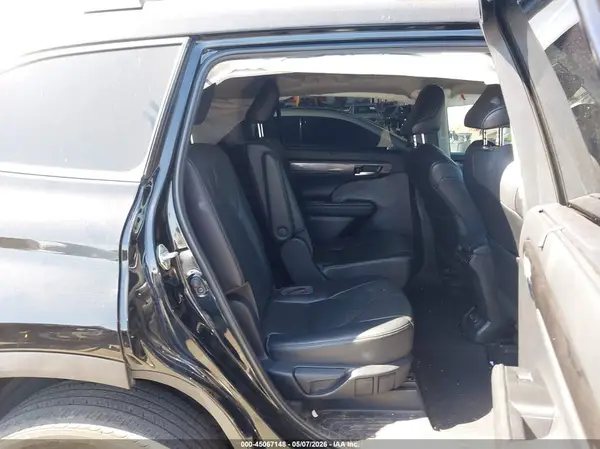 5TDFZRAHXNS142370 2022 TOYOTA HIGHLANDER - Image 8