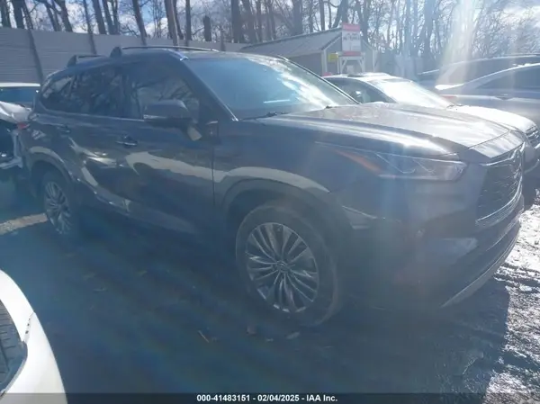 5TDFZRBH0LS048591 2020 TOYOTA HIGHLANDER - Image 1