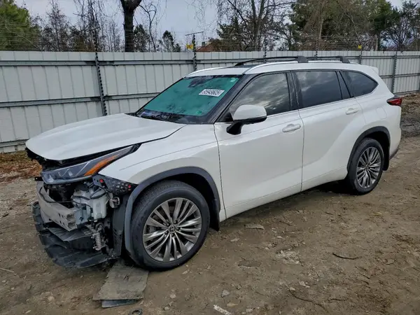 5TDFZRBH0MS066817 2021 TOYOTA HIGHLANDER - Image 1