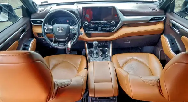 5TDFZRBH0MS066817 2021 TOYOTA HIGHLANDER - Image 8