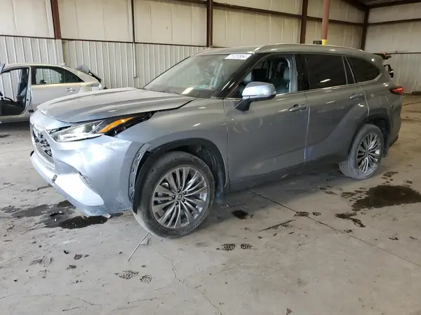5TDFZRBH0MS111657 2021 TOYOTA HIGHLANDER - Image 1