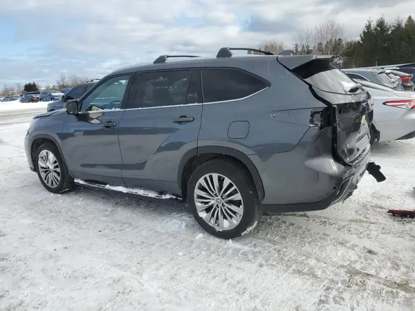 5TDFZRBH0MS144447 2021 TOYOTA HIGHLANDER - Image 2