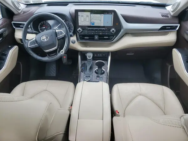 5TDFZRBH0NS190765 2022 TOYOTA HIGHLANDER - Image 8
