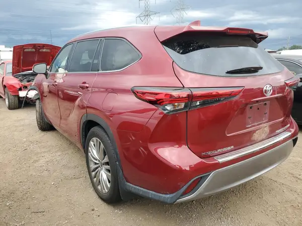 5TDFZRBH0NS202901 2022 TOYOTA HIGHLANDER - Image 2