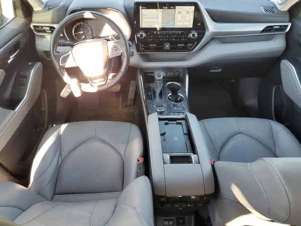 5TDFZRBH0NS235509 2022 TOYOTA HIGHLANDER - Image 8