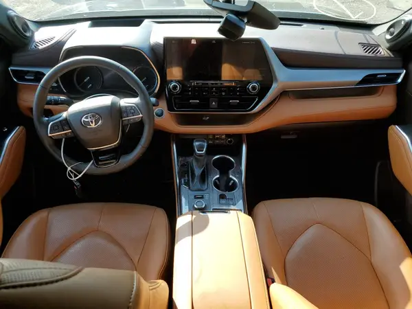 5TDFZRBH1MS099860 2021 TOYOTA HIGHLANDER - Image 8