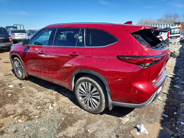 5TDFZRBH1MS159202 2021 TOYOTA HIGHLANDER - Image 2