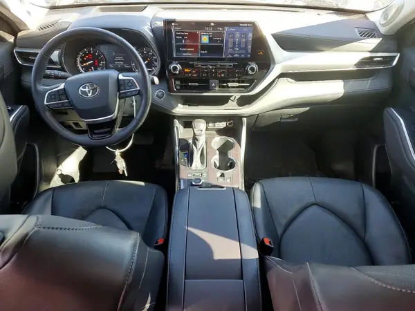 5TDFZRBH1NS191858 2022 TOYOTA HIGHLANDER - Image 8