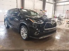 5TDFZRBH1NS195537 2022 TOYOTA HIGHLANDER