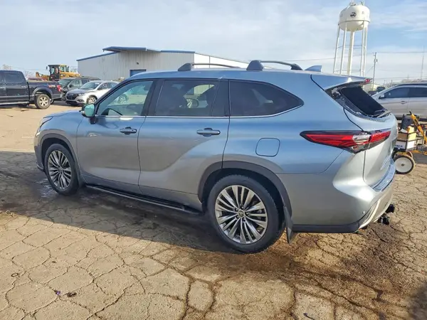 5TDFZRBH2LS009484 2020 TOYOTA HIGHLANDER - Image 2