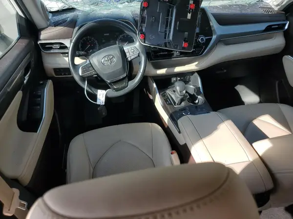 5TDFZRBH2LS027824 2020 TOYOTA HIGHLANDER - Image 8