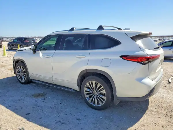 5TDFZRBH2LS033929 2020 TOYOTA HIGHLANDER - Image 2
