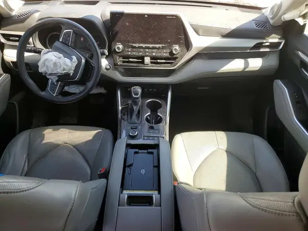 5TDFZRBH2LS033929 2020 TOYOTA HIGHLANDER - Image 8