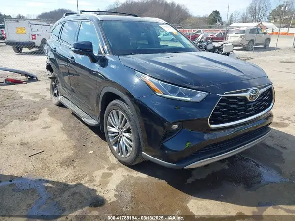 5TDFZRBH2LS034921 2020 TOYOTA HIGHLANDER - Image 1
