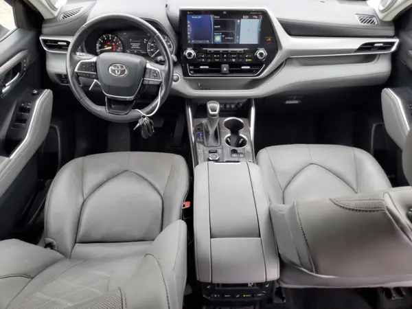 5TDFZRBH2MS105343 2021 TOYOTA HIGHLANDER - Image 8