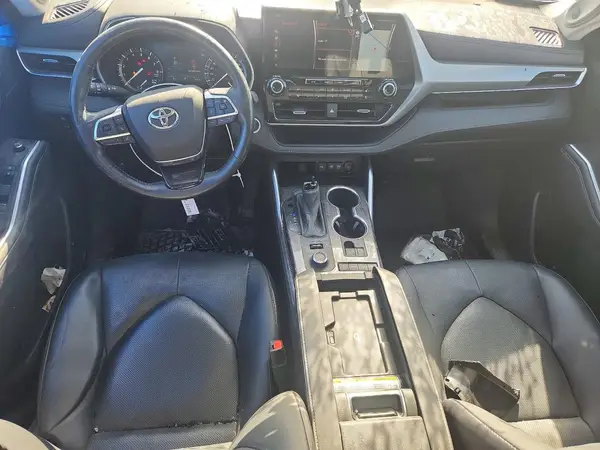 5TDFZRBH2MS106198 2021 TOYOTA HIGHLANDER - Image 8