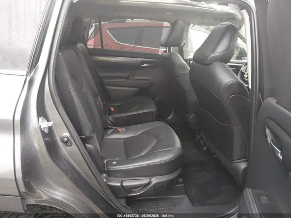 5TDFZRBH2MS135927 2021 TOYOTA HIGHLANDER - Image 8