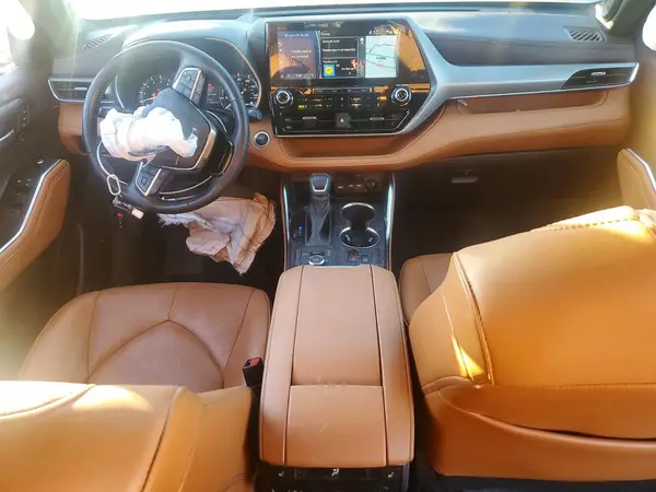5TDFZRBH2MS145244 2021 TOYOTA HIGHLANDER - Image 8