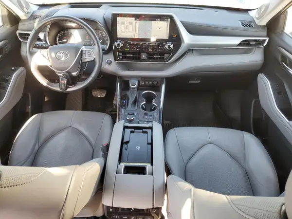 5TDFZRBH2MS146295 2021 TOYOTA HIGHLANDER - Image 8