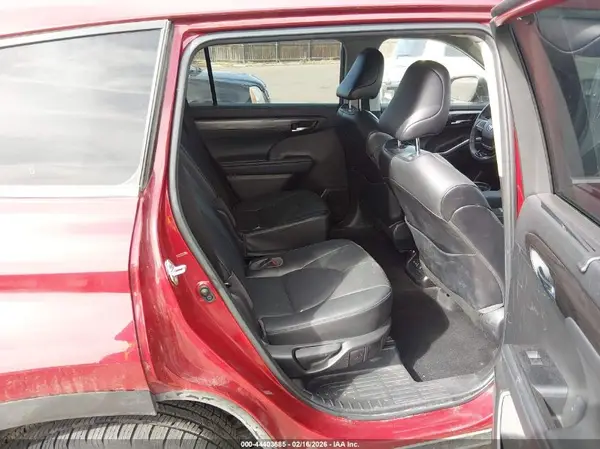 5TDFZRBH2NS196244 2022 TOYOTA HIGHLANDER - Image 8