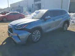 5TDFZRBH2NS212765 2022 TOYOTA HIGHLANDER