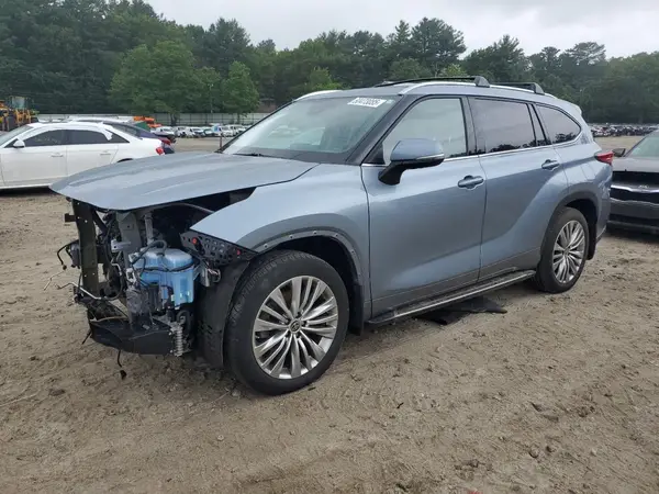 5TDFZRBH2NS246933 2022 TOYOTA HIGHLANDER - Image 1