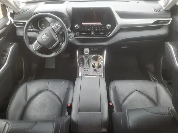 5TDFZRBH2NS257026 2022 TOYOTA HIGHLANDER - Image 8