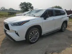 5TDFZRBH2NS257673 2022 TOYOTA HIGHLANDER
