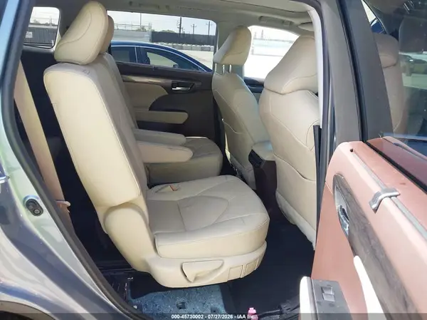 5TDFZRBH3LS001667 2020 TOYOTA HIGHLANDER - Image 8