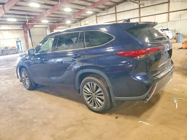 5TDFZRBH3LS017674 2020 TOYOTA HIGHLANDER - Image 2
