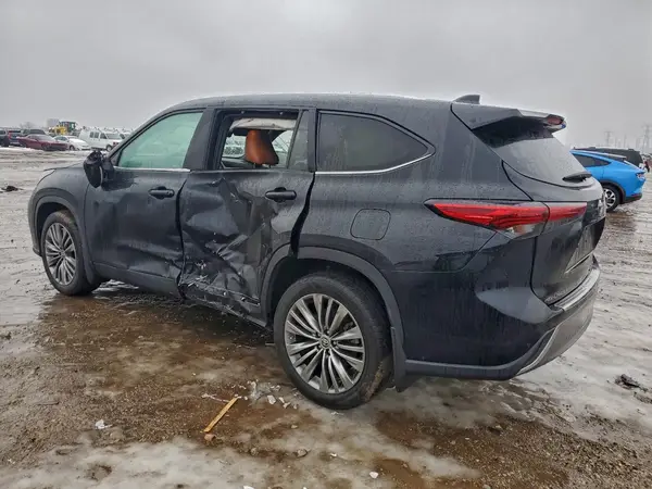 5TDFZRBH3MS103262 2021 TOYOTA HIGHLANDER - Image 2